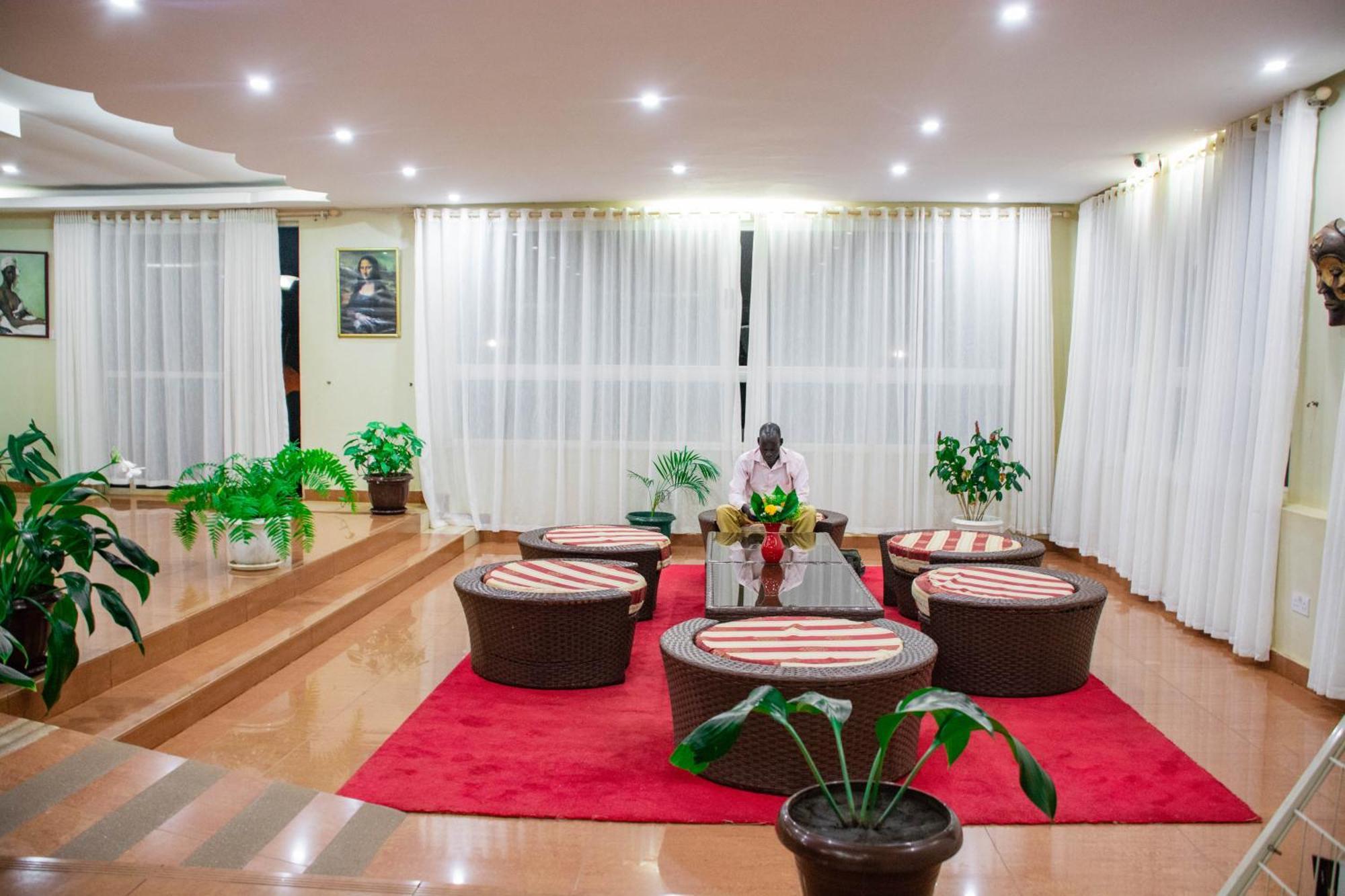 Bomah Hotel Limited Gulu Luaran gambar