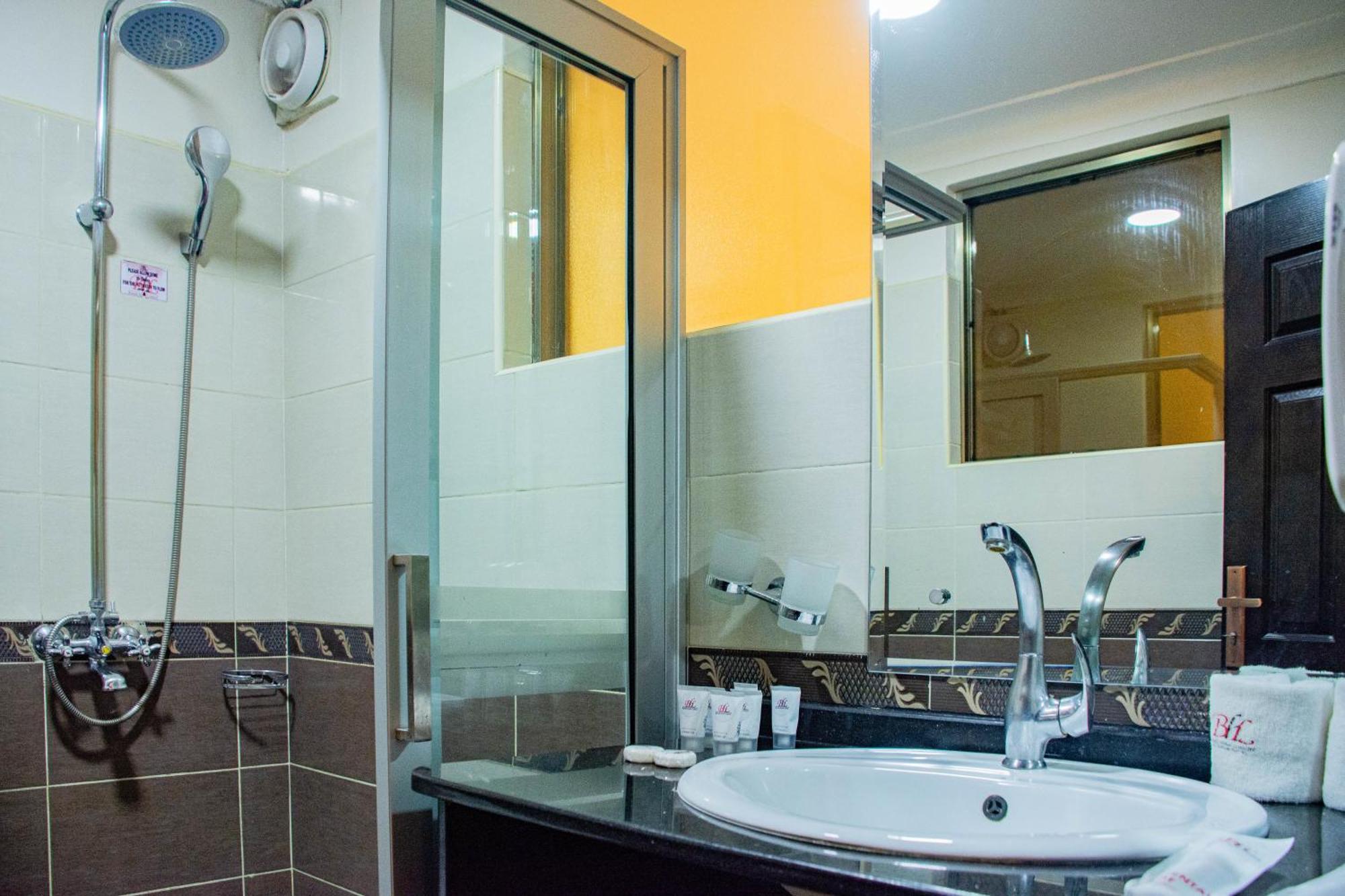 Bomah Hotel Limited Gulu Luaran gambar
